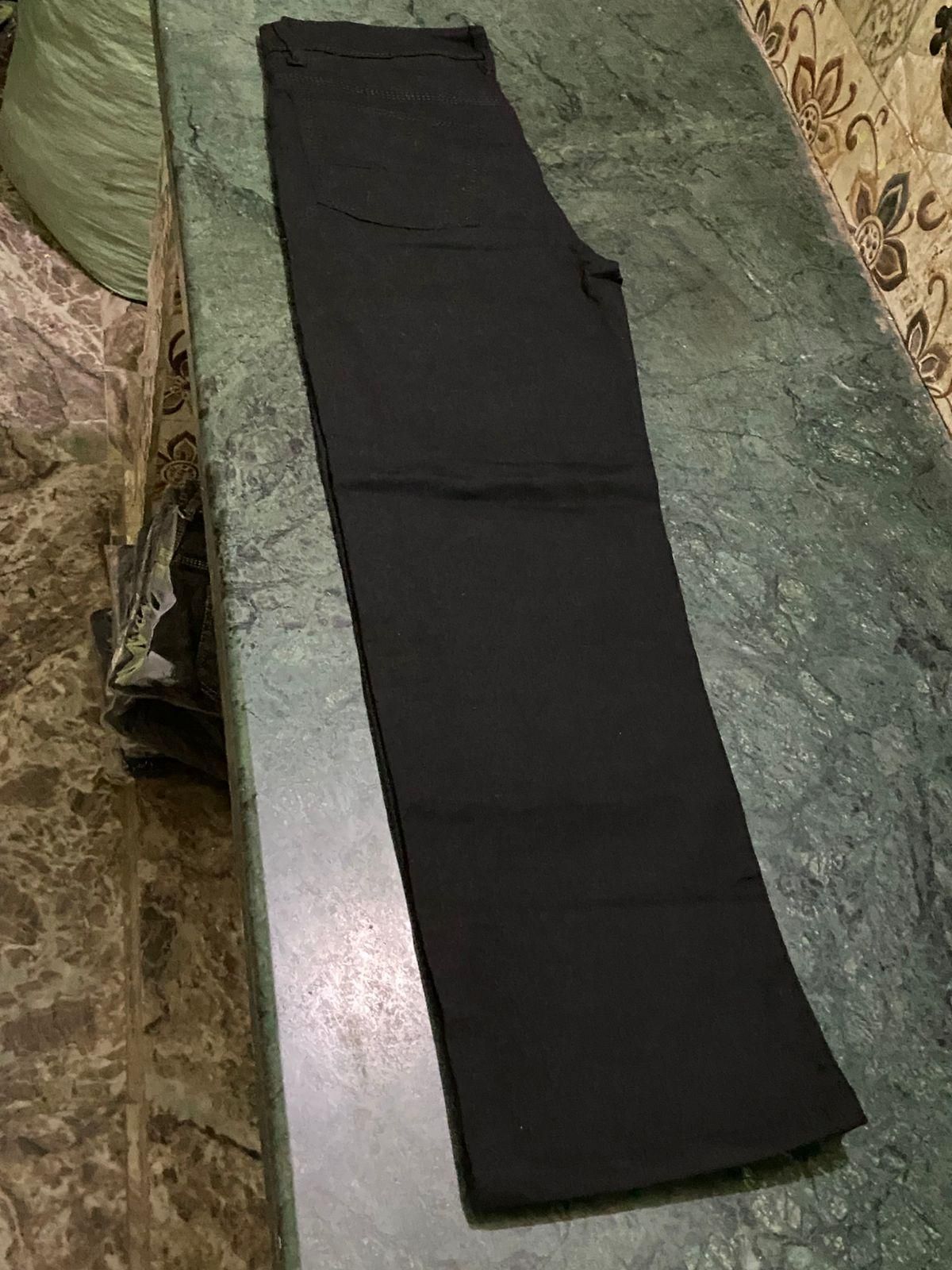 Men's Loose Fit Mid Rise Black Jeans